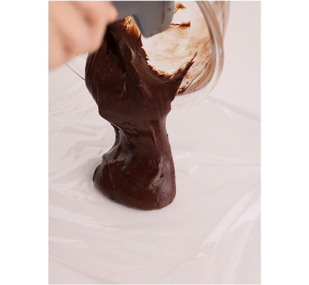 餅の熱で溶かしながら混ぜる