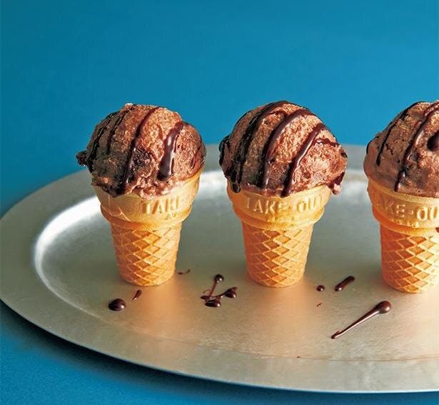 キメが整いむらなく仕上がる！ 昔懐かしの「ダブルチョコアイス」