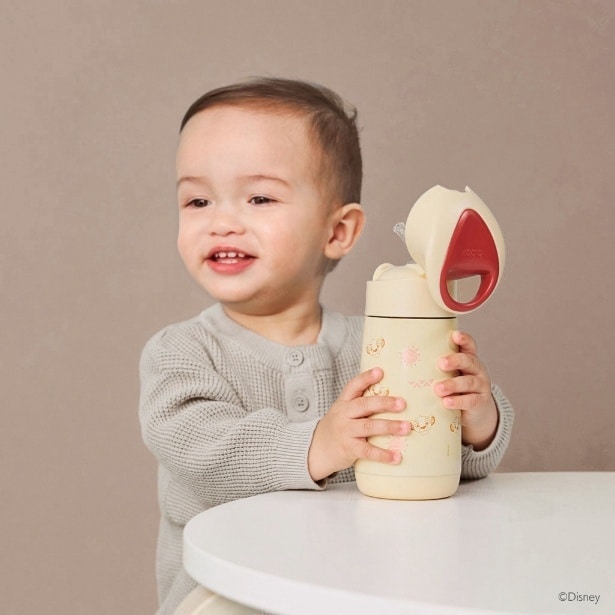 小さな手でも持ちやすい設計