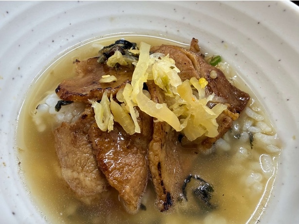 温かいお出汁を注いで「だし茶漬け」に