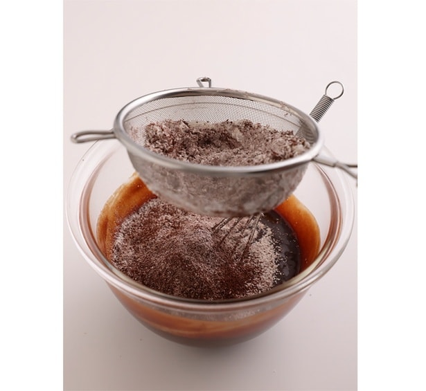 なじむまでよく混ぜる