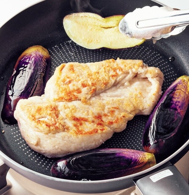 なすは大ぶりカットで、吸油率を下げる!