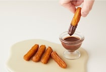 【ミニチュロス】チョコソースとシナモンシュガーをお好みで！