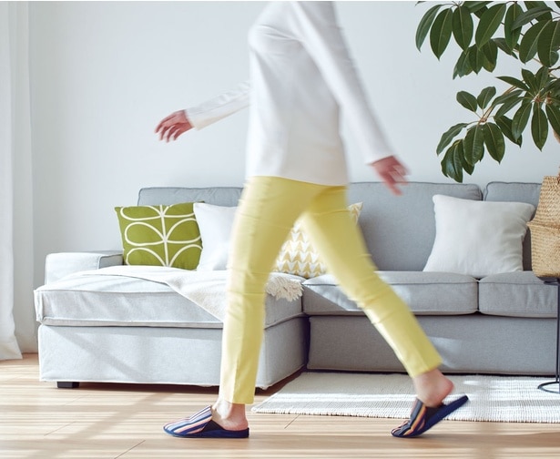 美姿勢＆スッキリおなかをかなえる魔法のスリッパ