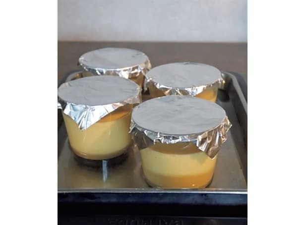 アルミホイルをかぶせて蒸し焼きにする