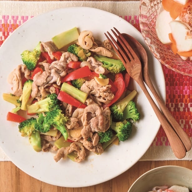 にんにくでパンチをきかせてバターでまろやかさをプラス「豚肉とブロッコリーのガリバタ炒め」