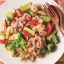 栄養満点のブロッコリーをガッツリ食べたい！豚肉とあわせた「しょうゆあんかけ」「ガリバタ炒め」