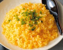 まさに理想！パラッと香ばしくてふんわり軽やか【黄金チャーハン】