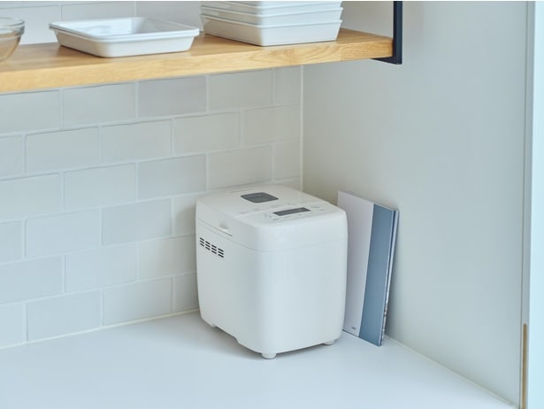 置き場を選ばないコンパクなサイズ感。キッチンに自然になじみます。