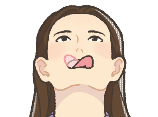 その舌の位置、大丈夫? 太り見え・老け見えの原因「スマホ二重あご」を撃退する方法