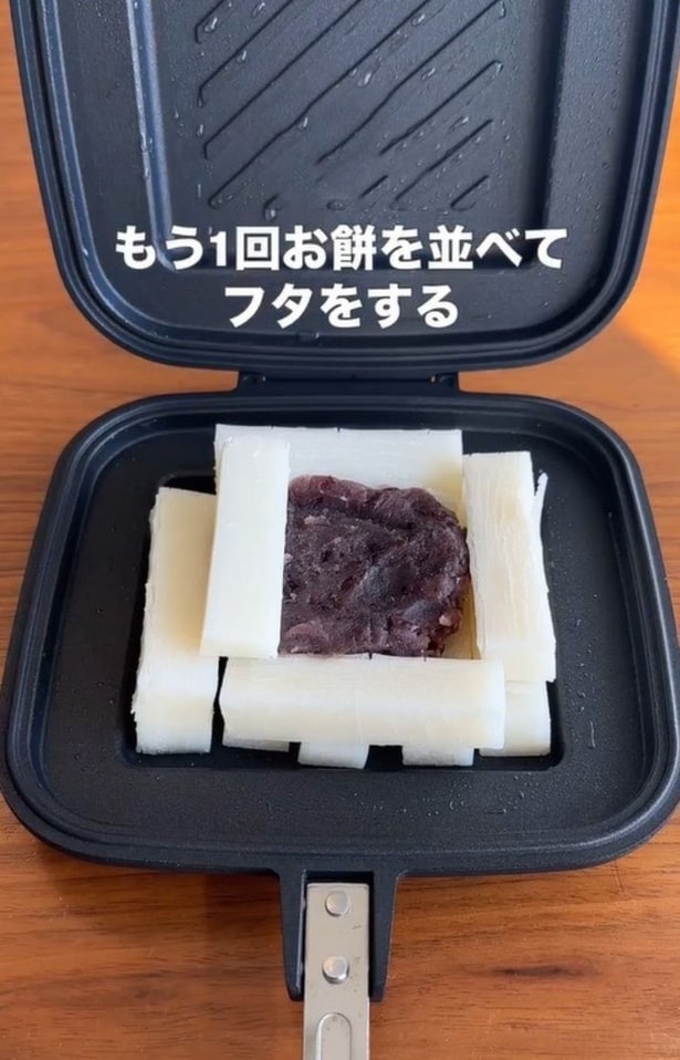 ホットサンドメーカーでお餅スイーツ▶チョコスイーツの裏ワザも…（⇒次へ）