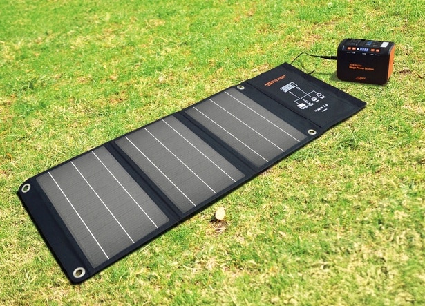 停電時でもこれさえあれば！　小型×大容量でスマホ充電もOK