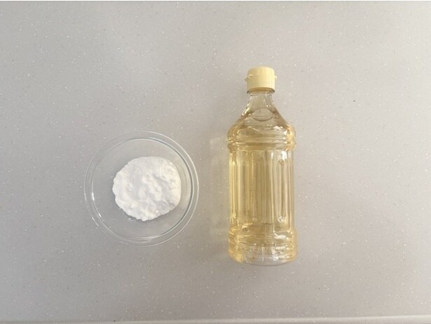 「重曹」と「お酢」を使用する簡単復活テク（▶次へ）