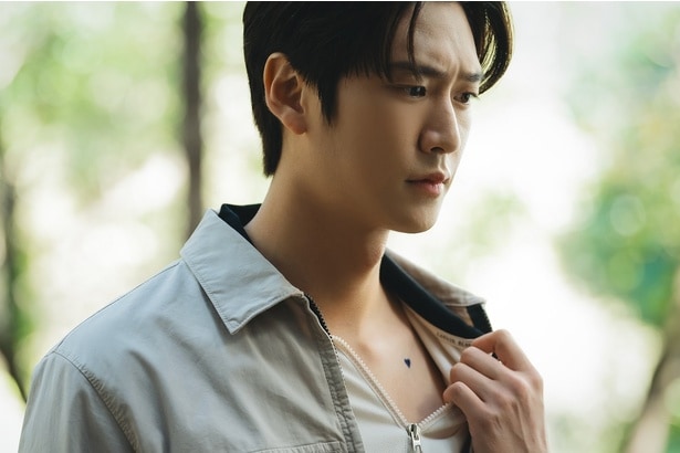 7話_ジウォンにもっと自分を頼ってほしいと話すジヒョク