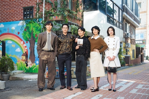 大学時代のサークル「支離滅裂」の先輩たちとのシーンは楽しかった、と来日で主演ふたりが語っていました