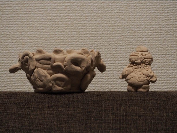 5歳と作った縄文土器▶美味しそうなものと一緒にパシャリ（⇒次へ）