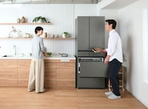 「解凍し忘れ」の絶望にサヨナラ！冷凍室がまんなか＆特大の東芝の新型「FREEZA」が神すぎる