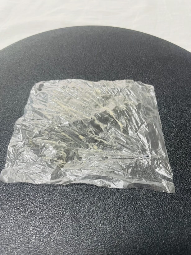 フィルムにはほとんどネバネバが付かない！（▶次へ）