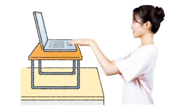 Routine_1：パソコンは台に置きうつむかない