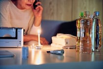 屋外にも持ち運びできる！災害時にあると便利なファン×ライトの2wayアイテム3選