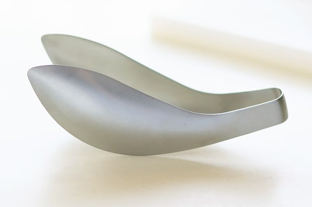 裏返して置けばテーブルを汚さない！