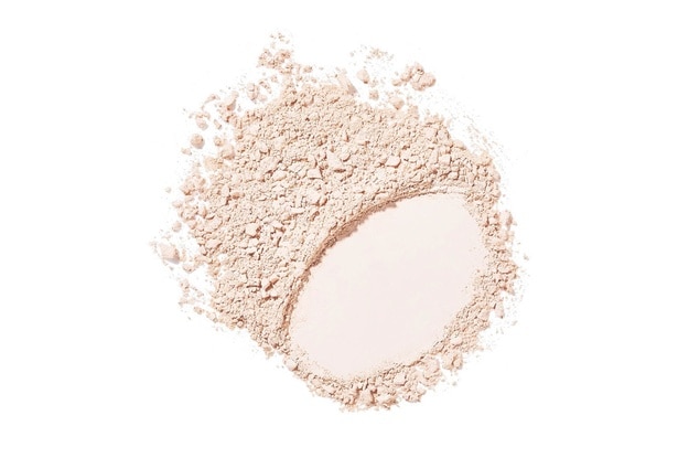 角層までしっかり浸透してうるおいを与えつつ、肌表面のいやなべたつきはしっかり防いでくれます