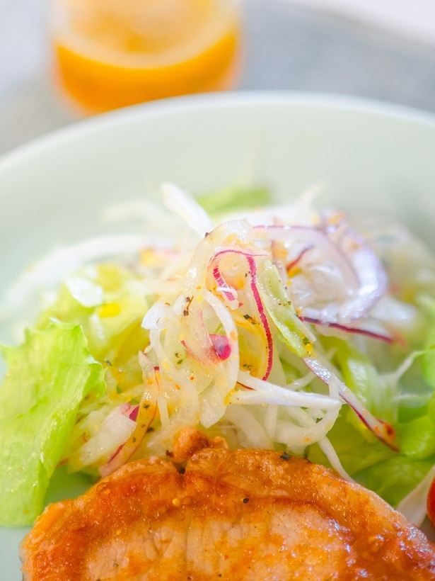 肉や魚のつけあわせにぴったりなサラダもお手のもの！