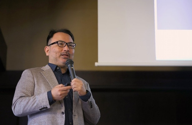 デザインを手がけたのは、法政大学教授であり、国内外で多数の受賞歴を持つプロダクトデザイナーの安積伸さん