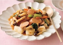 【物価高に負けないレシピ】家にあるきのこや野菜で！ 「揚げもちのおこげ風 具だくさんあんかけ」