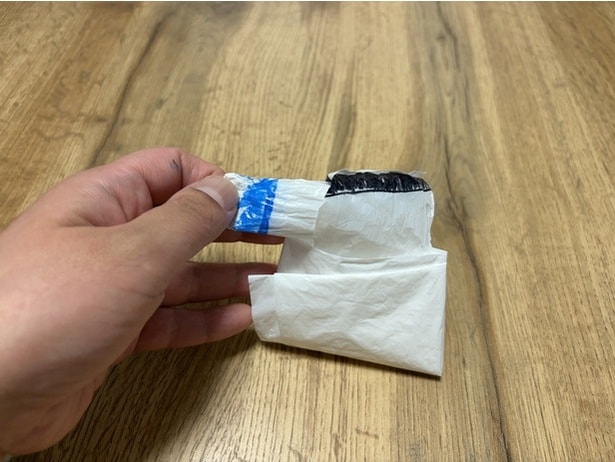 長い持ち手（青）を通す（▶次へ）