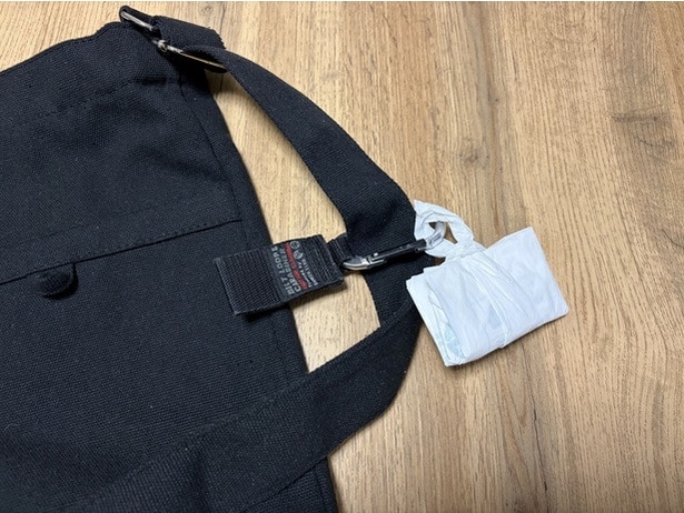 レジ袋をコンパクトにバッグ型に畳む方法（▶次へ）