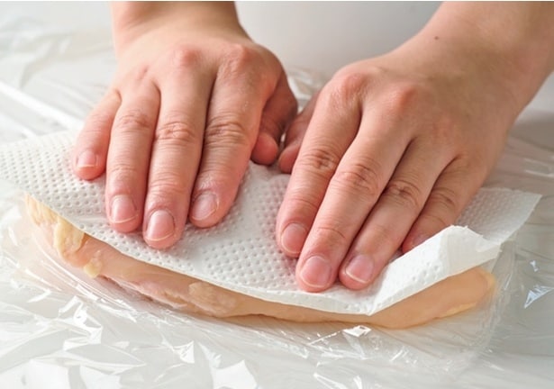 ペーパータオルでドリップをオフ