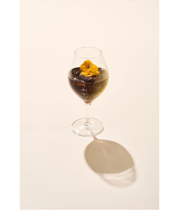 大学生アンバサダーが開発した大人なカクテル「オプシディアン」