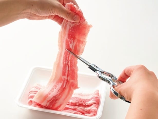 薄切り肉の長さを切る