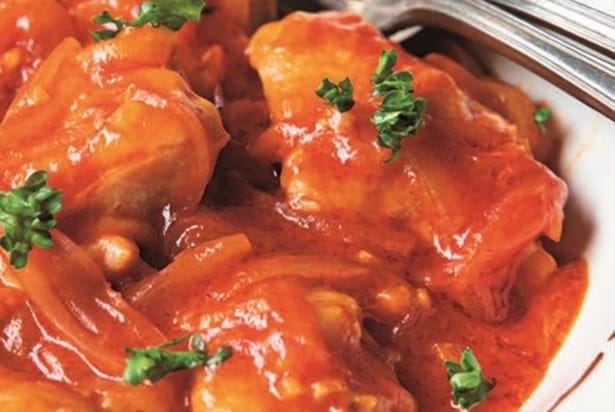 とり肉と玉ねぎで作る「ほったらかし蒸し煮」