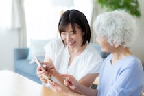 子育て世代も知っておきたい！都道府県民共済のシニア特約が80歳から85歳に延長