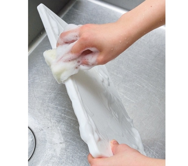 手順2 洗剤でくまなく洗う