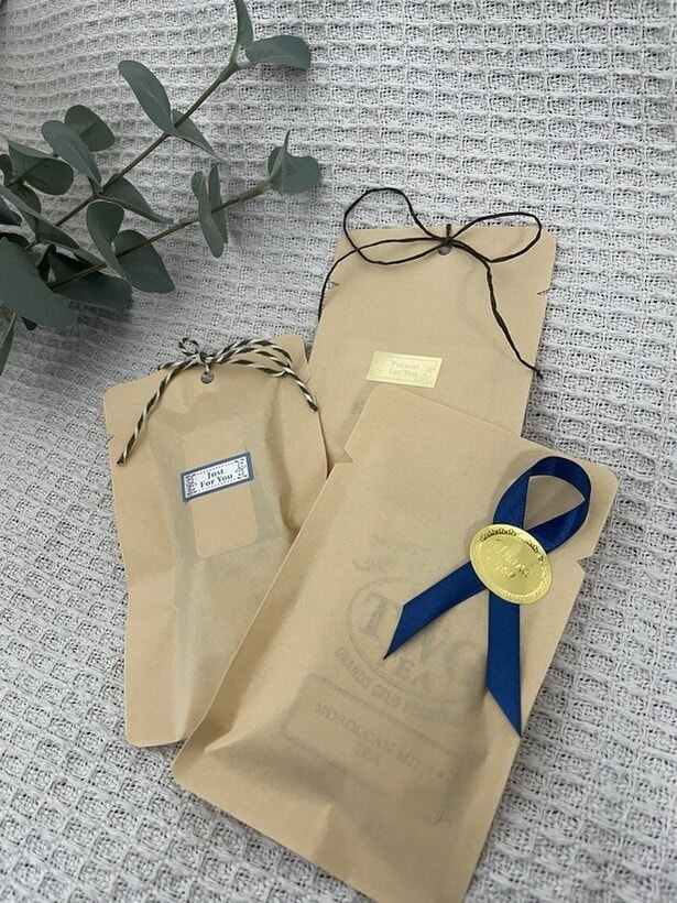 【写真で見る】家に余っている茶封筒を使ったラッピング術(▶次へ)