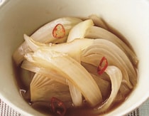 玉ねぎがあればもう1品作れる！「玉ねぎのオイスター風味おひたし」