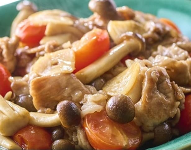 「豚こまとミニトマトのにんにくポン酢炒め」