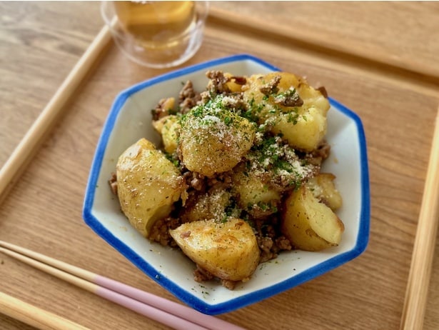 手割りポテトのカレー炒めが完成！