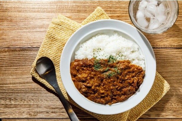 キーマカレーとドライカレーの違いは?