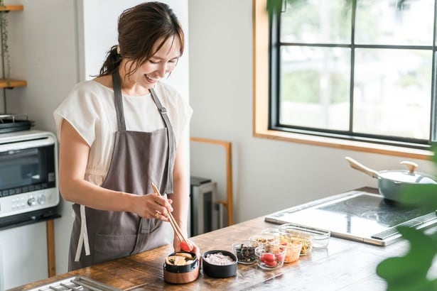 彩りも栄養も◎！お弁当作りの救世主「チーちく」と「SURIMI」活用術