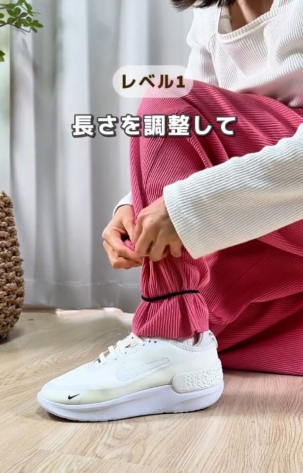 髪ゴムを足首にかける▶デニムの場合は…（⇒次へ）