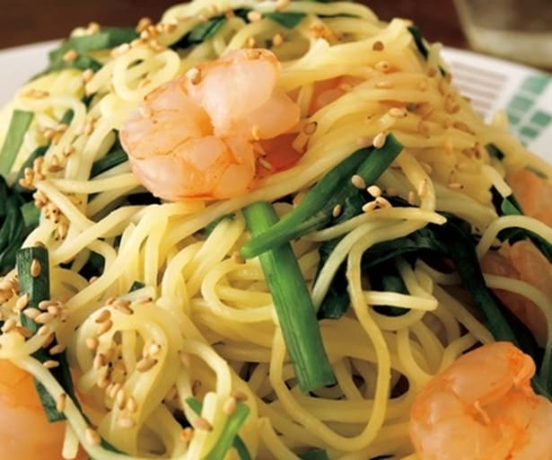「えびとにらの塩焼きそば」