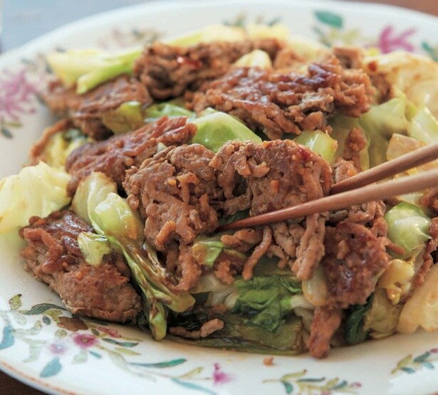 ひき肉を細かくほぐさないのでボリューム感あり！「でかそぼろ回鍋肉」