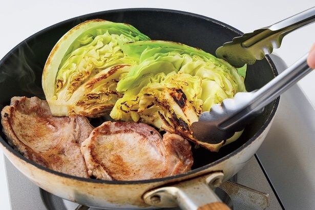 キャベツはこんがり焼くと甘さが引き立つ!