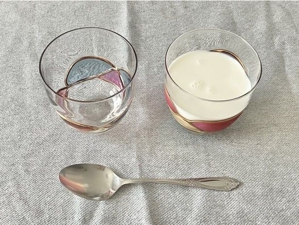 コップと飲み物、スプーンを用意したら…（▶次へ）