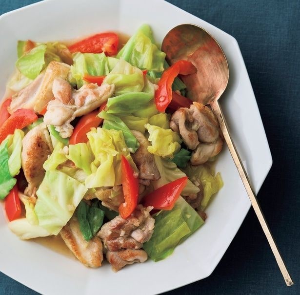 うまみ塩味で食べ飽きないおいしさ！「キャベツととり肉の塩とろみ炒め」【キャベツでごちそう】