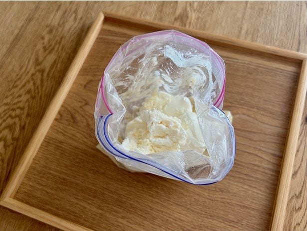 バナナがなめらかになったらアイスを追加